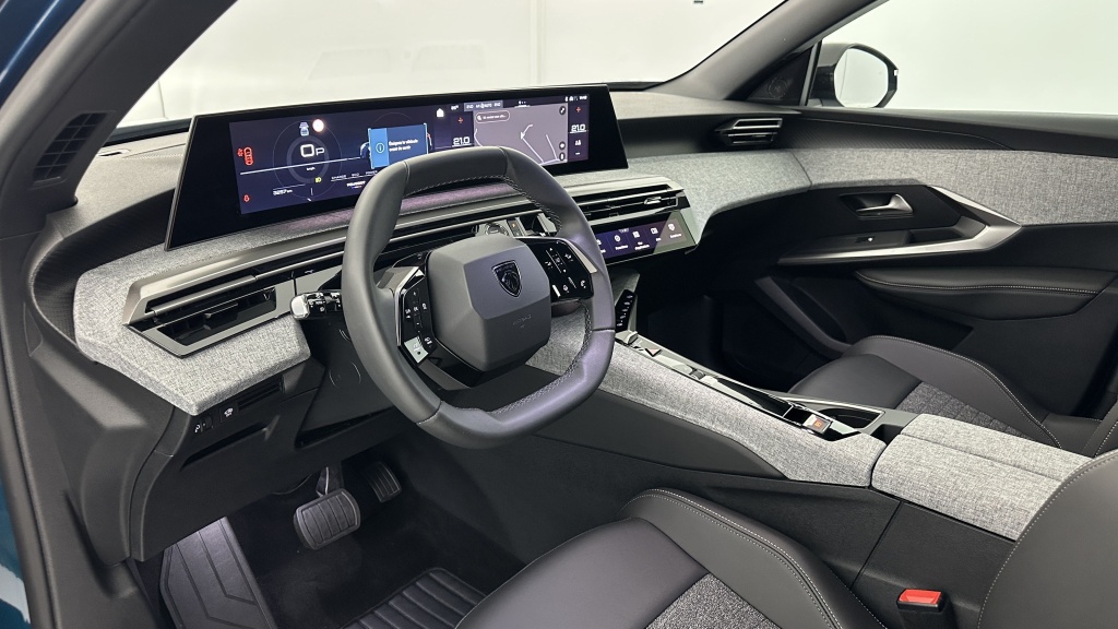 PEUGEOT 5008 III 1.2 Hybrid 145ch Allure e-DCS6 - ref: 8-GLI00044801 - Photo 6