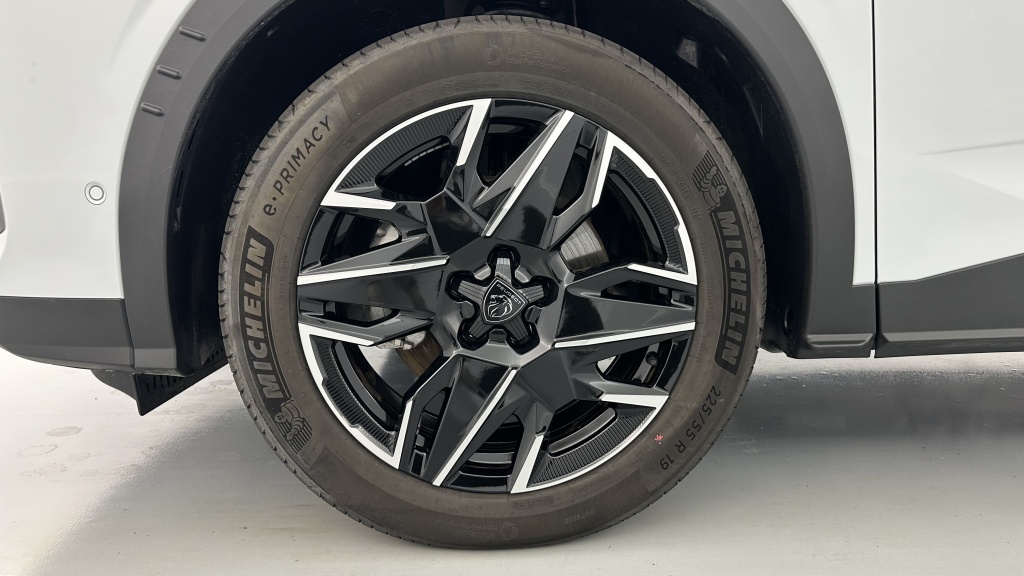 PEUGEOT 5008 III 1.2 Hybrid 145ch Allure e-DCS6 - ref: 8-GLI00044802 - Photo 13