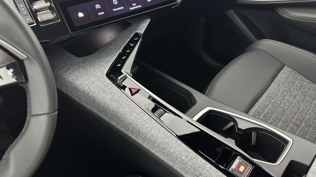 PEUGEOT 5008 III 1.2 Hybrid 145ch Allure e-DCS6 - ref: 8-GLI00044802 - Photo 18