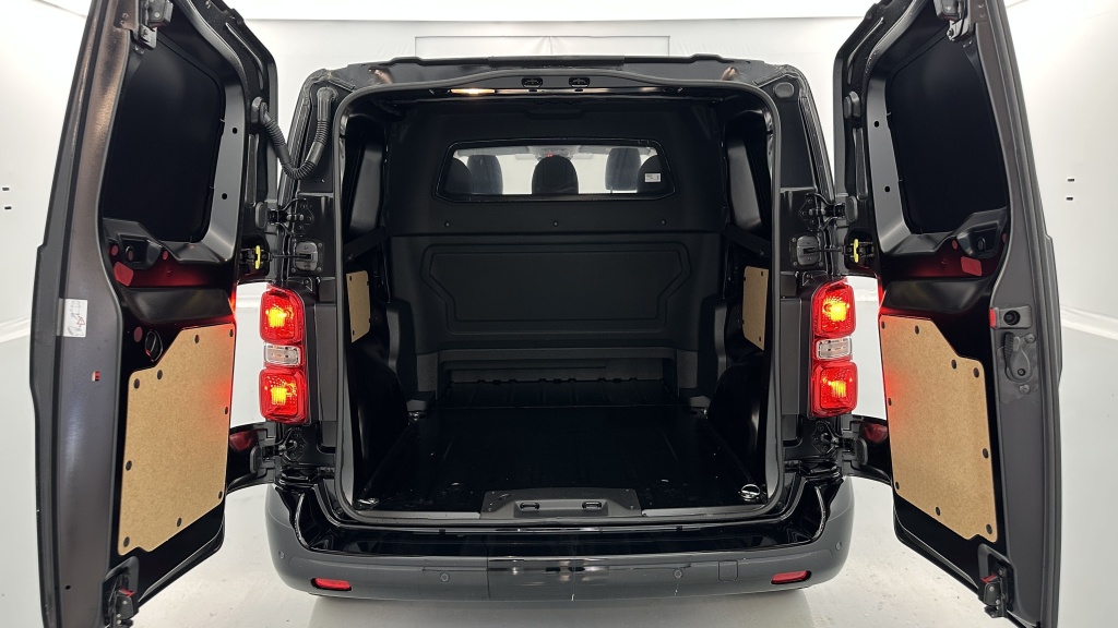 FIAT Scudo Cabine Approfondie M 2.0 BlueHDi 180ch Pack Premium Connect EAT8 - ref: 8-GLI00046190 - Photo 9