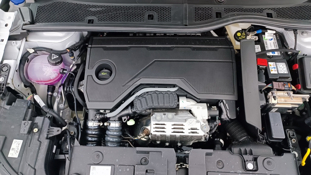 CITROEN C4 1.2 Hybride 145ch Max e-DCS6 - ref: 8-GLI00048242 - Photo 11