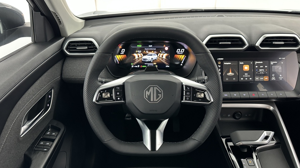 MG ZS 1.5 L Hybrid+ 197ch Standard - ref: 8-GLI00059817 - Photo 12