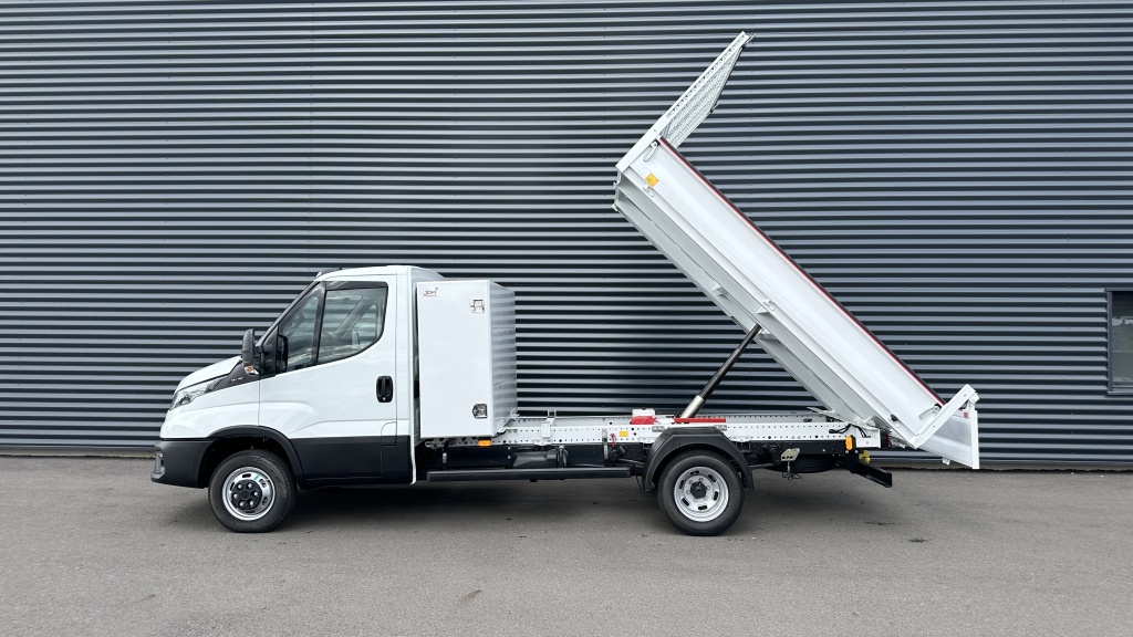 IVECO Daily 35C18H 3.0 180ch 3750 Benne + Coffre JPM  - ref: 8-GLI00062610 - Photo 9