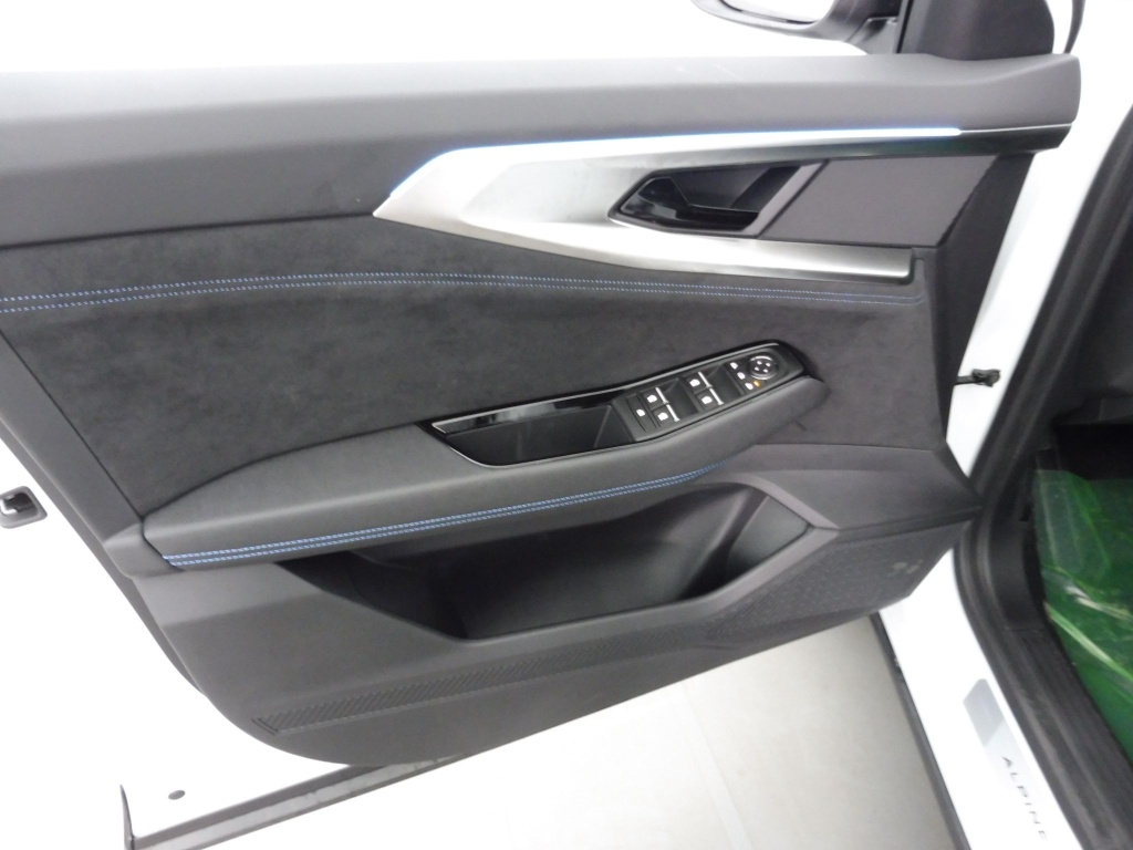 RENAULT Espace 1.2 E-TECH FULL HYBRID 200CH ESPRIT ALPINE 7 PLACES - 25 - ref: 70893 - Photo 18