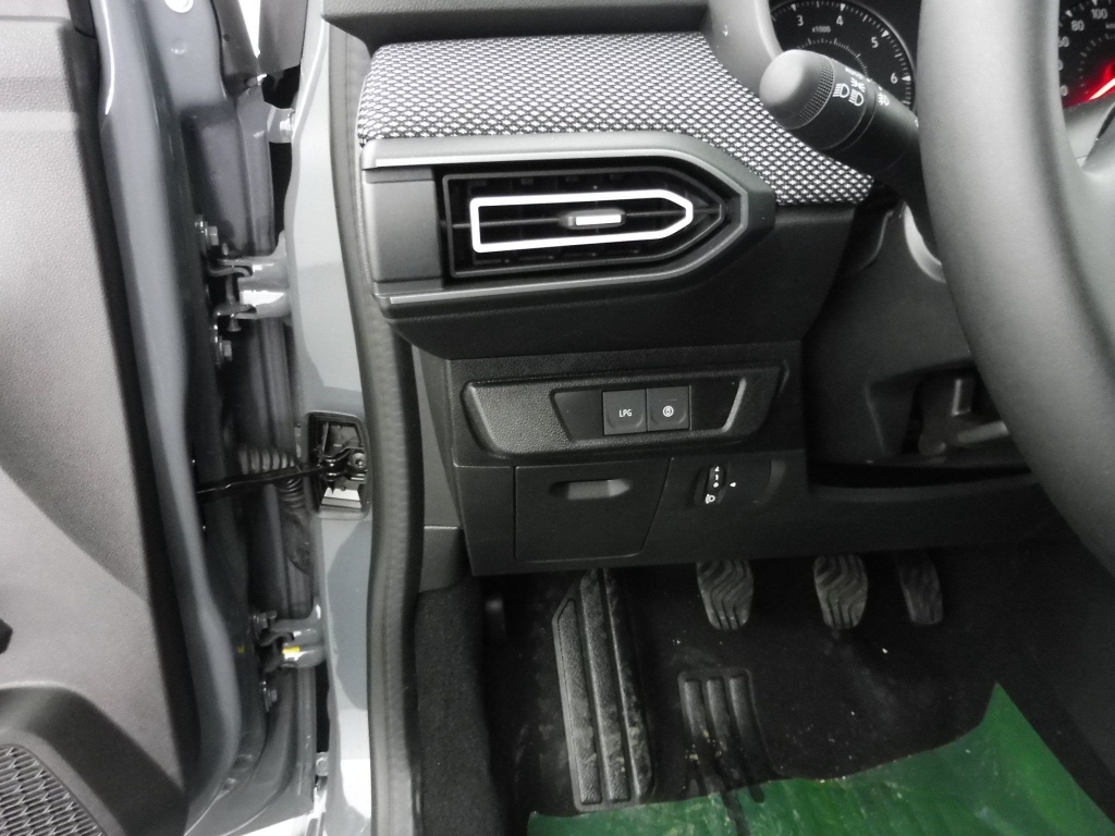 DACIA Jogger 1.0 ECO-G 100CH EXPRESSION 7 PLACES -24 - ref: 71490 - Photo 7