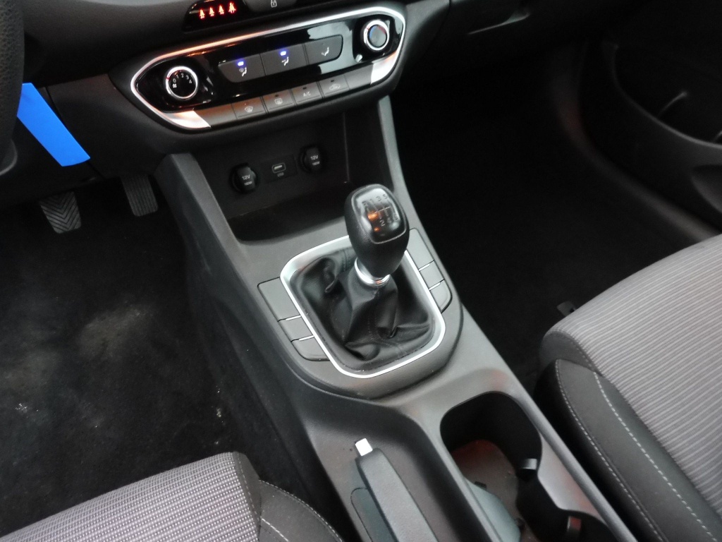 HYUNDAI i30 1.5 DPI 110 CH - ref: 73082 - Photo 11