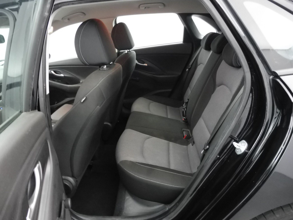 HYUNDAI i30 1.5 DPI 110 CH - ref: 73105 - Photo 10