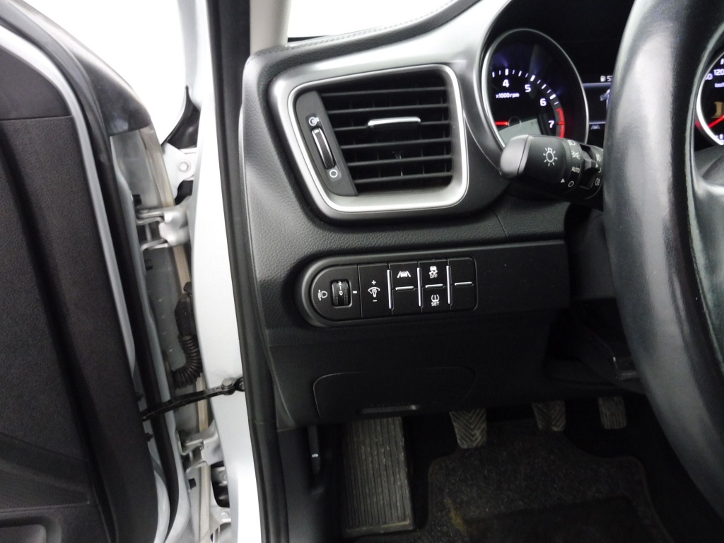 KIA Ceed 1.0 T-GDI 120CH CHAMPION - ref: 73223 - Photo 8