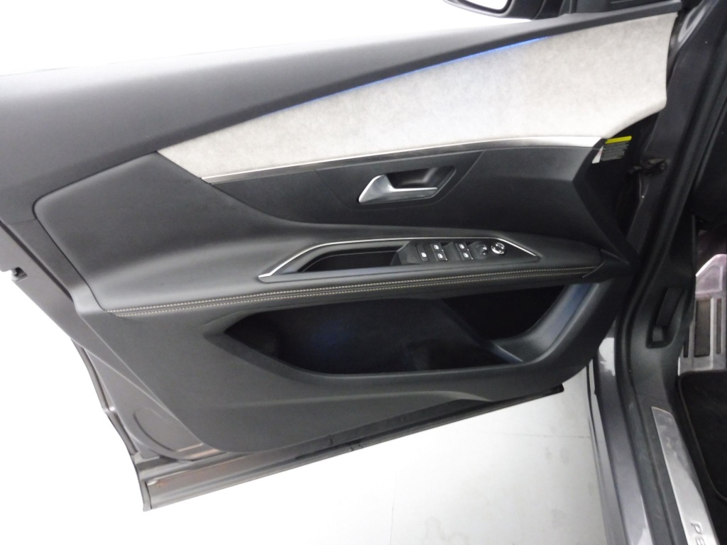 PEUGEOT 3008 1.5 BLUEHDI 130CH S&S GT EAT8 - ref: 73452 - Photo 18