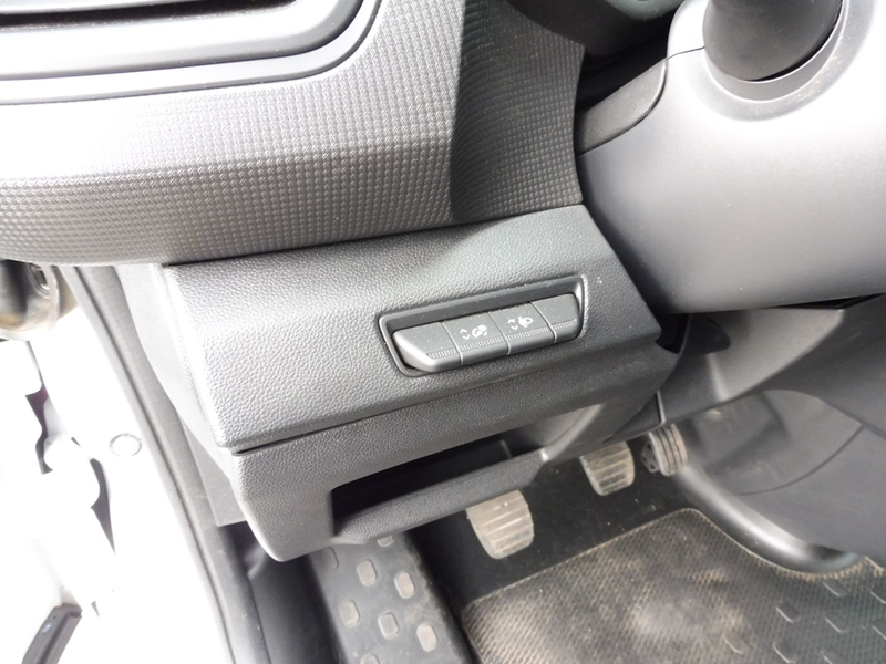 RENAULT Trafic L2H1 3T 2.0 BLUE DCI 130CH CONFORT - ref: 73577 - Photo 8