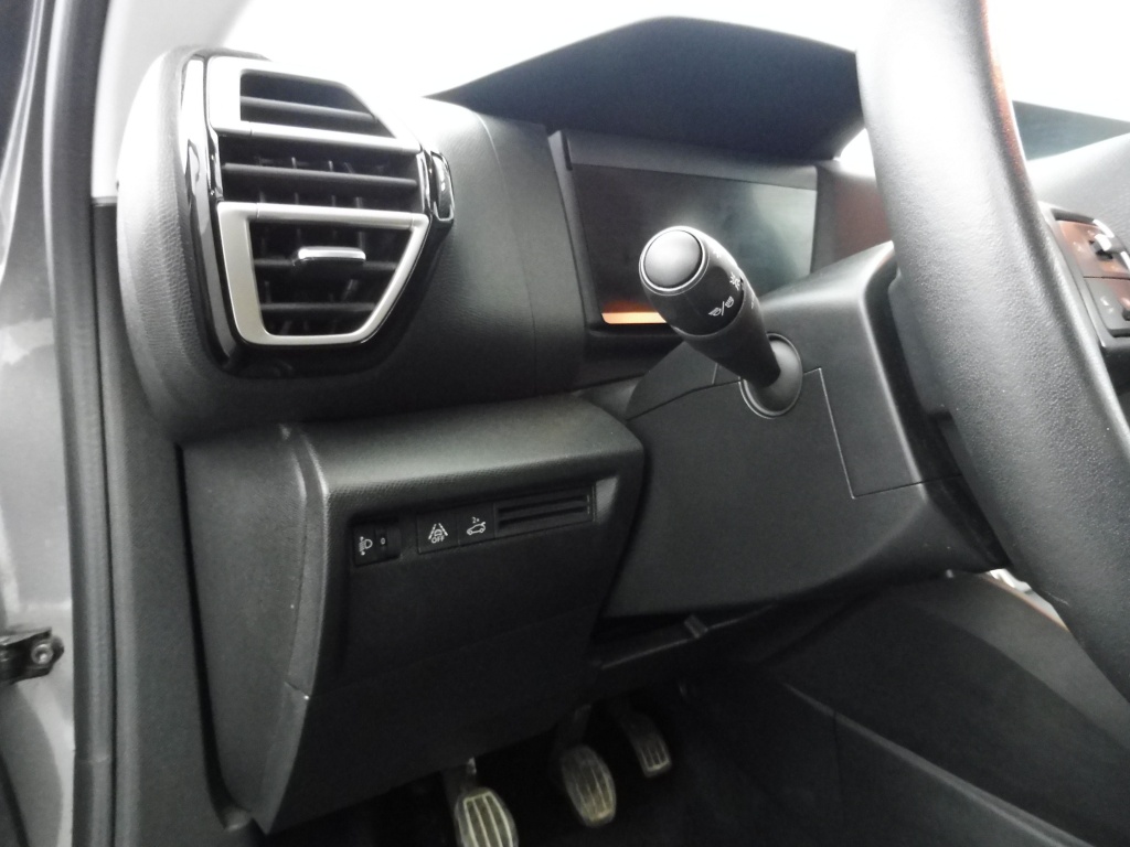 CITROEN C4 X 1.2 PURETECH 100feel - ref: 73648 - Photo 8