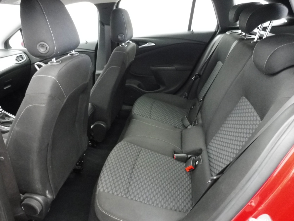 OPEL Astra ST 1.2 130edition pack - ref: 73736 - Photo 9