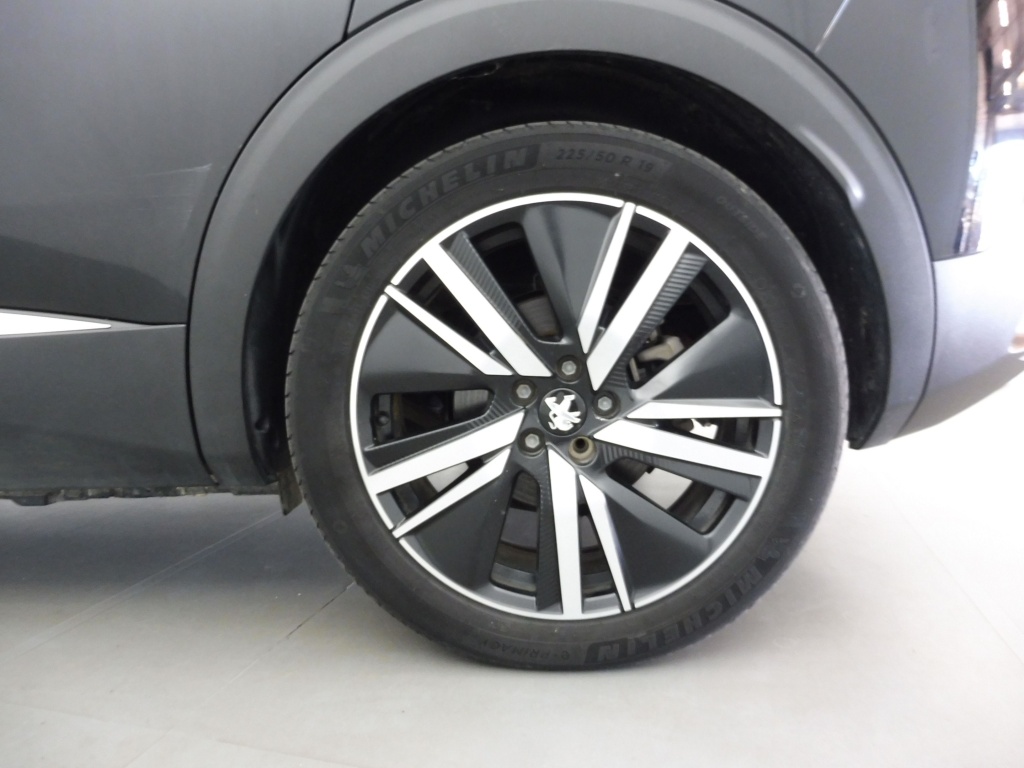 PEUGEOT 3008 PLUG-IN HYBRID4 300CH GT PACK E-EAT8 - ref: 74135 - Photo 12
