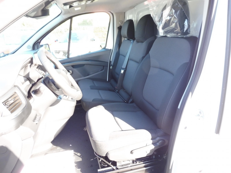 RENAULT Trafic L2H1 3T 2.0 BLUE DCI 150CH ADVANCE EDC -24 - ref: 74160 - Photo 3