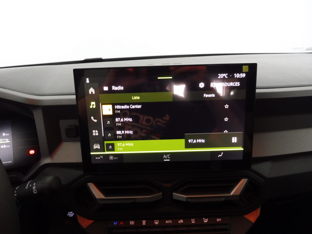 DACIA Duster 1.8 HYBRID 155CH JOURNEY - ref: 74259 - Photo 13