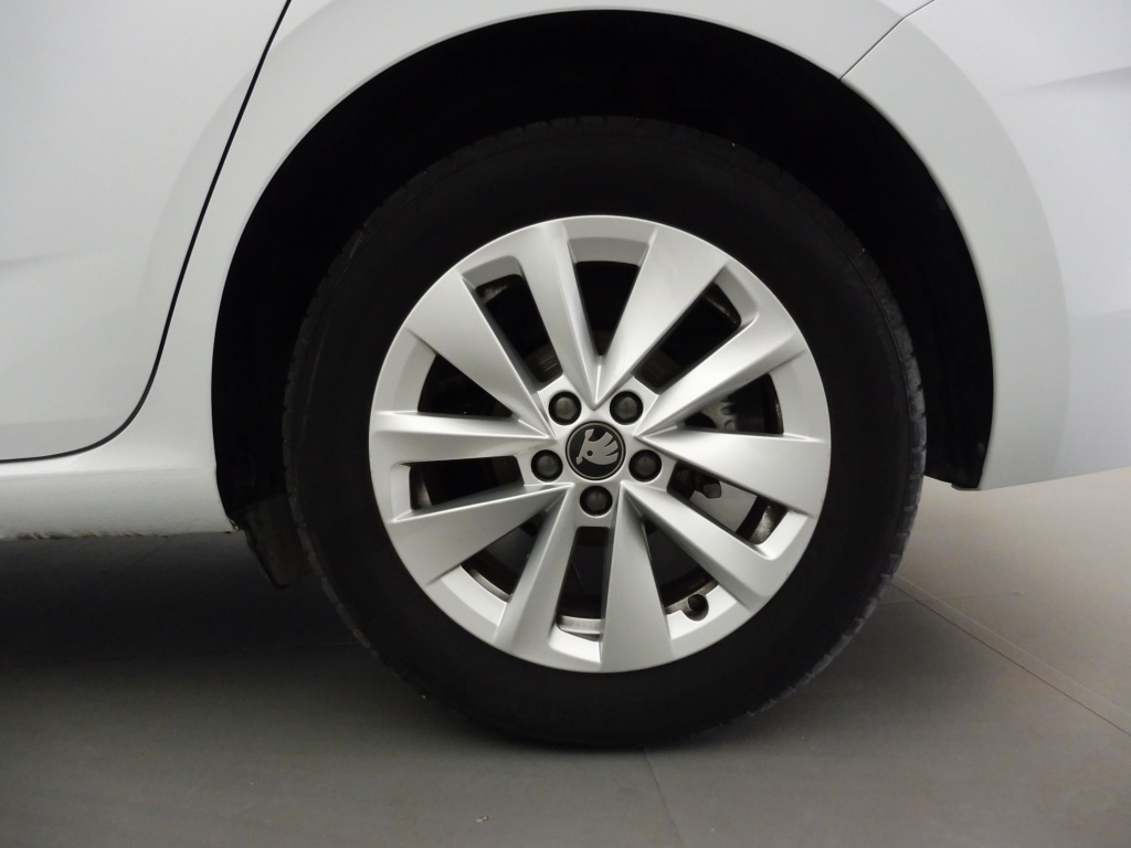 SKODA Scala 1.0 TSI 116CH SELECTION - ref: 74269 - Photo 11