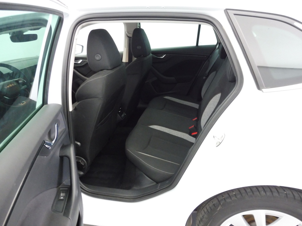 SKODA Scala 1.0 TSI 116CH SELECTION - ref: 74269 - Photo 8