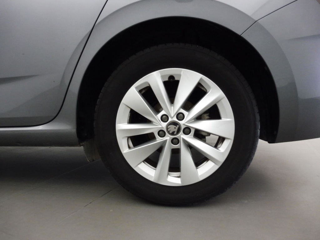 SKODA Scala 1.0 TSI 116CH SELECTION DSG7 - ref: 74272 - Photo 11
