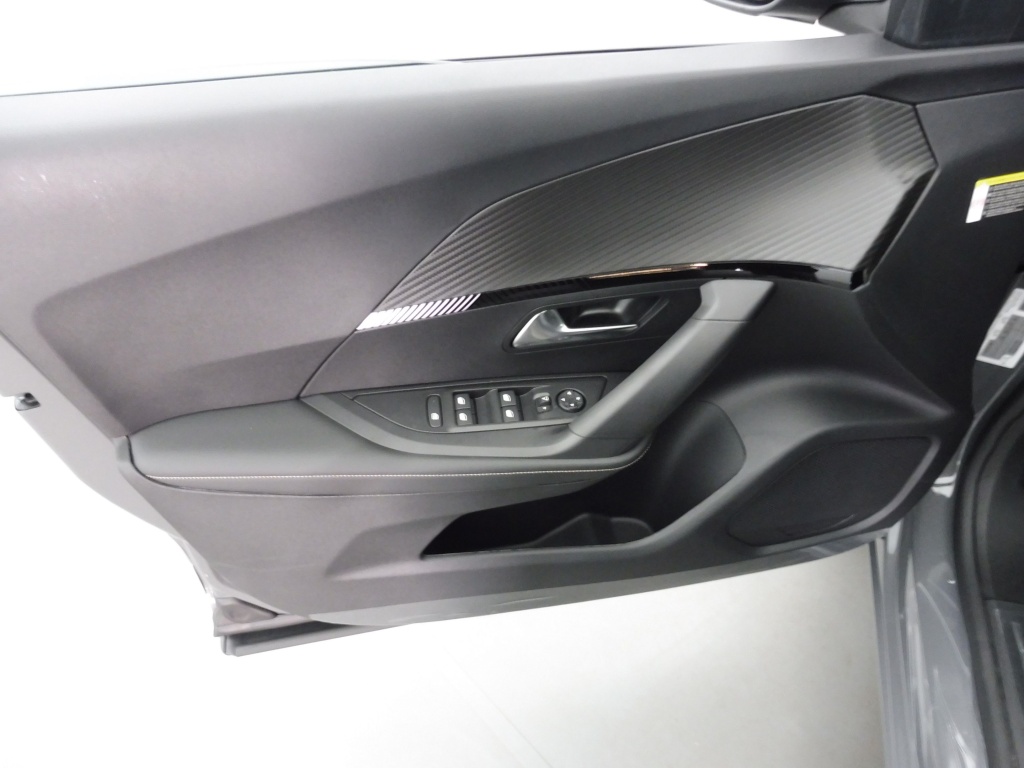 PEUGEOT 2008 1.2 HYBRID 145CH ALLURE E-DCS6 - ref: 75252 - Photo 17
