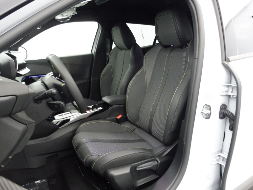 PEUGEOT 2008 1.2 HYBRID 145CH GT E-DCS6 - ref: 75264 - Photo 15