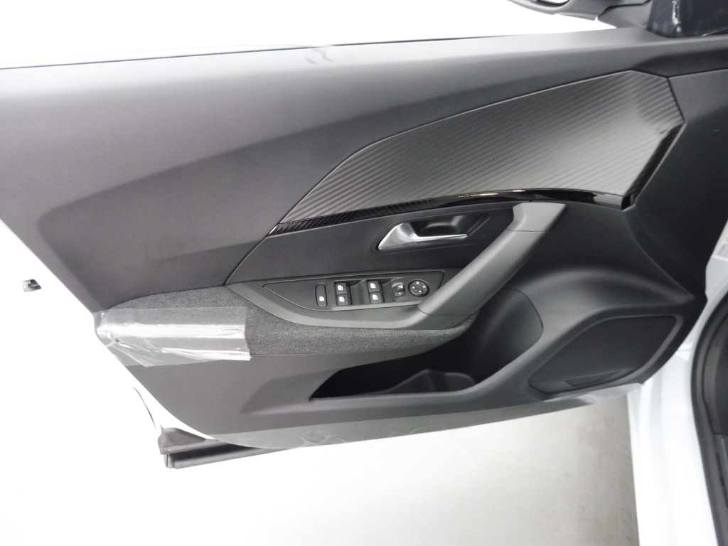 PEUGEOT 2008 1.2 HYBRID 145CH STYLE E-DCS6 - ref: 75271 - Photo 17