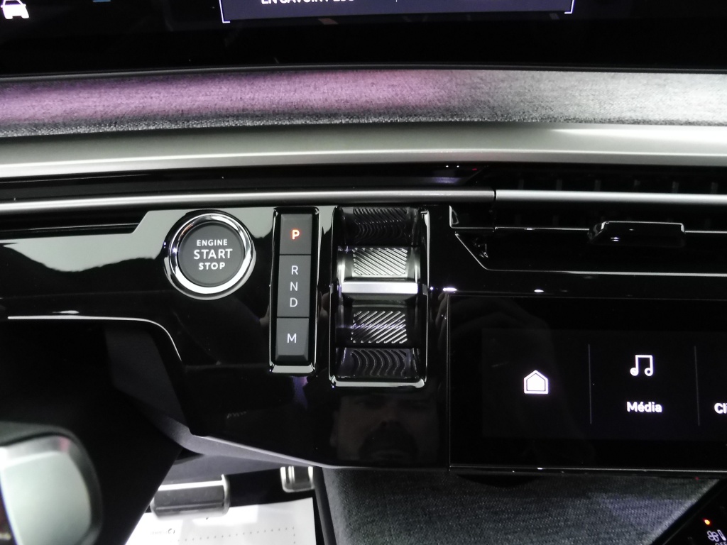 PEUGEOT 3008 1.2 HYBRID 145CH GT E-DCS6 - ref: 75588 - Photo 14