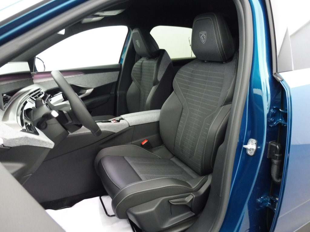 PEUGEOT 3008 1.2 HYBRID 145CH GT E-DCS6 - ref: 75592 - Photo 15