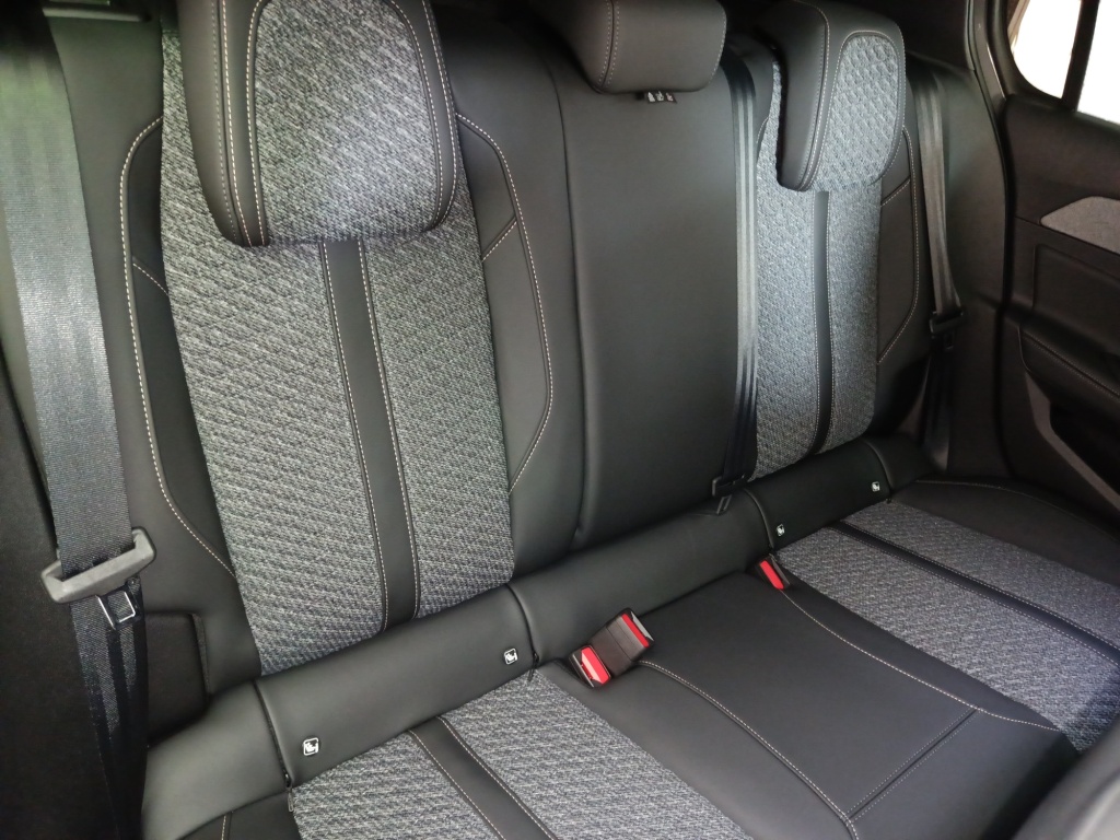 PEUGEOT 308 NV 1.5 BLUEHDI 130CH S&S ALLURE EAT8 - ref: 74083 - Photo 18