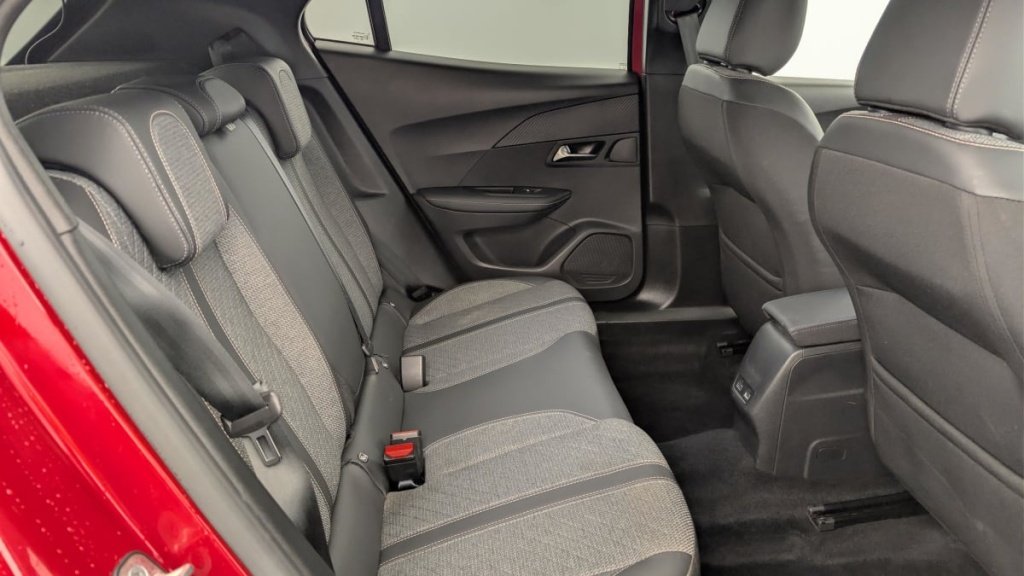 PEUGEOT 2008 PureTech 100 S S BVM6 Allure - ref: 1-313243 - Photo 10