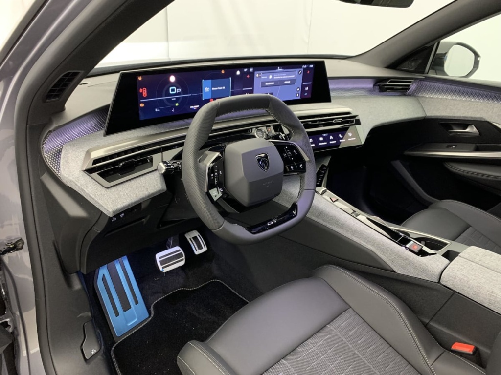 PEUGEOT 3008 Hybrid 145 e-DCS6 GT - ref: 1-355893 - Photo 15