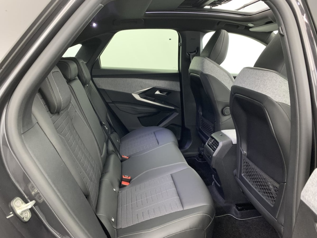 PEUGEOT 3008 Hybrid 145 e-DCS6 GT - ref: 1-355899 - Photo 10