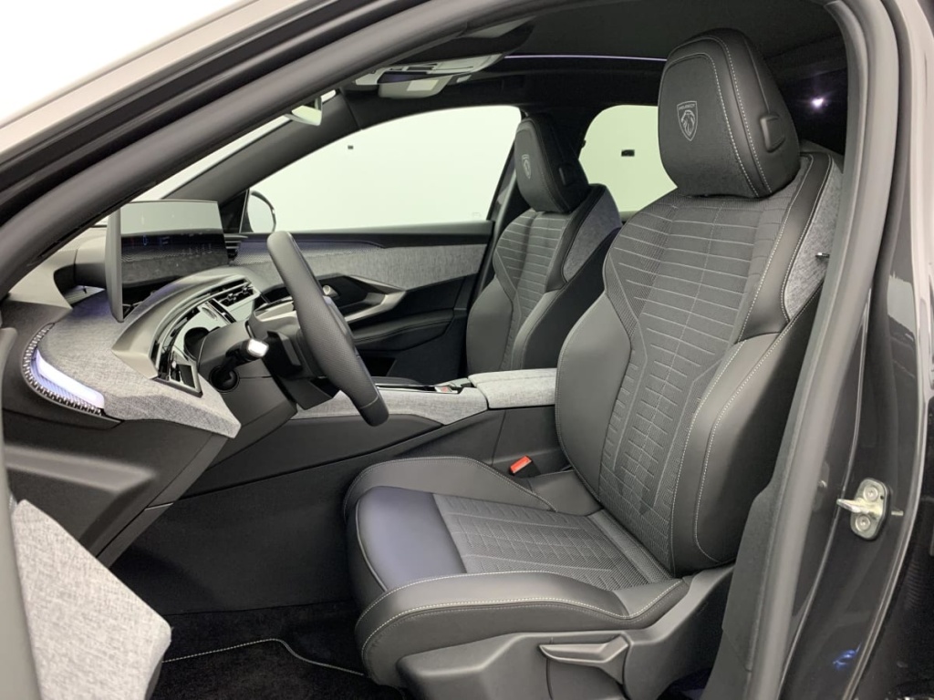 PEUGEOT 3008 Hybrid 145 e-DCS6 GT - ref: 1-355899 - Photo 16