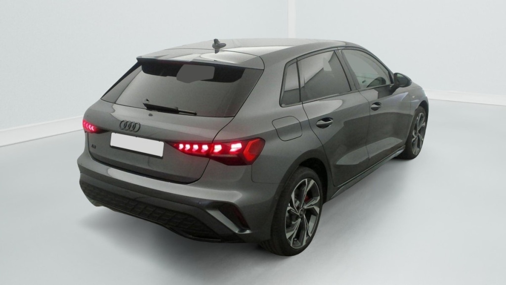 AUDI A3 Sportback 45 TFSI E HYBRIDE RECHARGEABLE 272 S TRONIC 6 S LINE - ref: 1-358895 - Photo 7