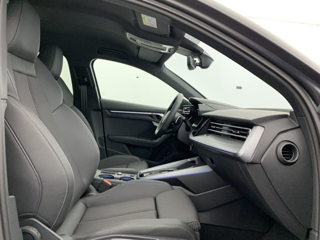 AUDI A3 Sportback 45 TFSI E HYBRIDE RECHARGEABLE 272 S TRONIC 6 S LINE - ref: 1-358895 - Photo 9