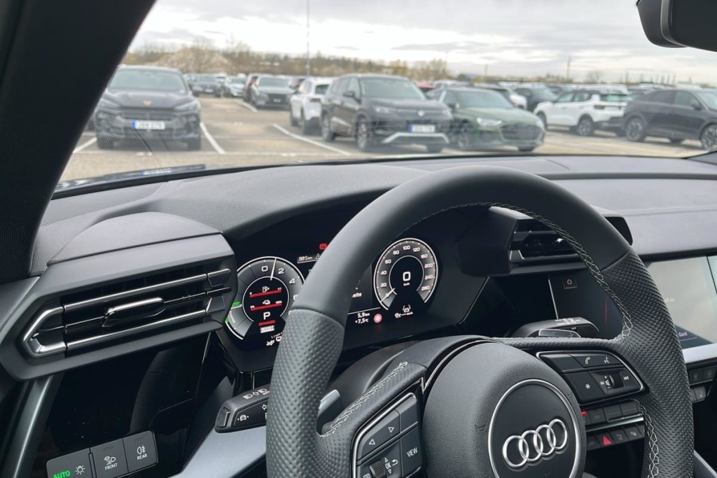 AUDI A3 Sportback 45 TFSI E HYBRIDE RECHARGEABLE 272 S TRONIC 6 S LINE - ref: 1-358904 - Photo 13