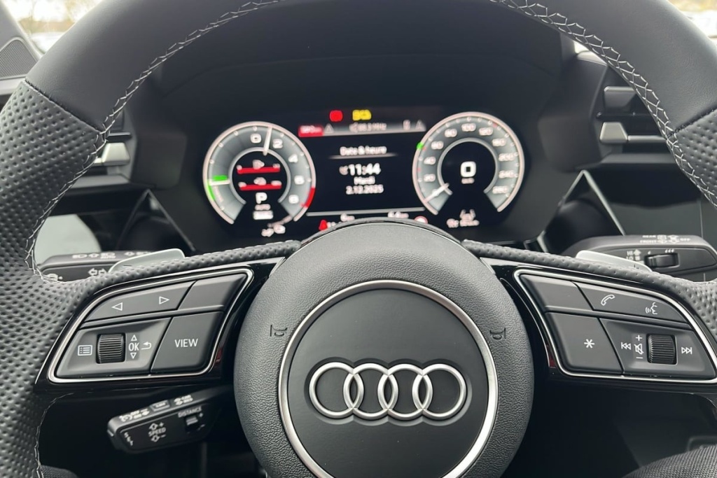 AUDI A3 Sportback 45 TFSI E HYBRIDE RECHARGEABLE 272 S TRONIC 6 S LINE - ref: 1-358910 - Photo 15