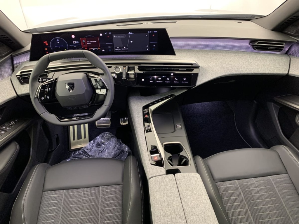 PEUGEOT 3008 Hybrid 145 e-DCS6 GT - ref: 1-365831 - Photo 15
