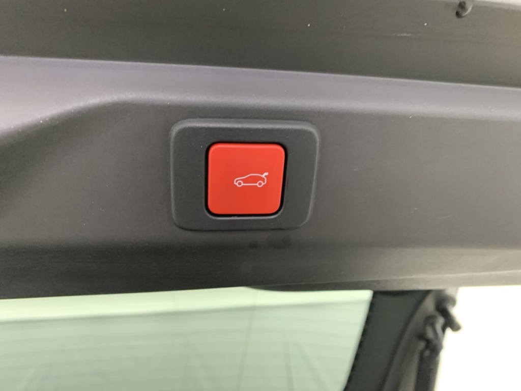 PEUGEOT 3008 Hybrid 145 e-DCS6 GT - ref: 1-365852 - Photo 15
