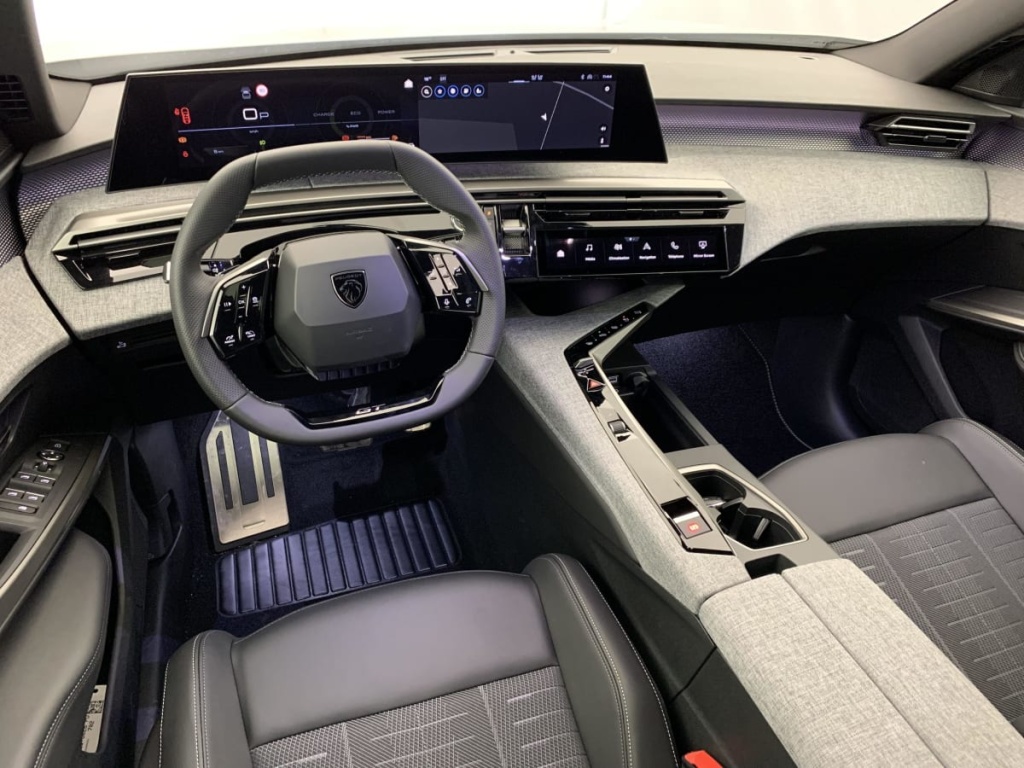 PEUGEOT 3008 Hybrid 145 e-DCS6 GT - ref: 1-365852 - Photo 18
