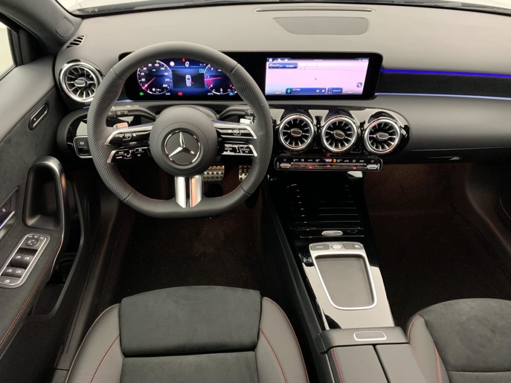 MERCEDES Classe A 200 d 8G-DCT AMG Line - ref: 1-367401 - Photo 13