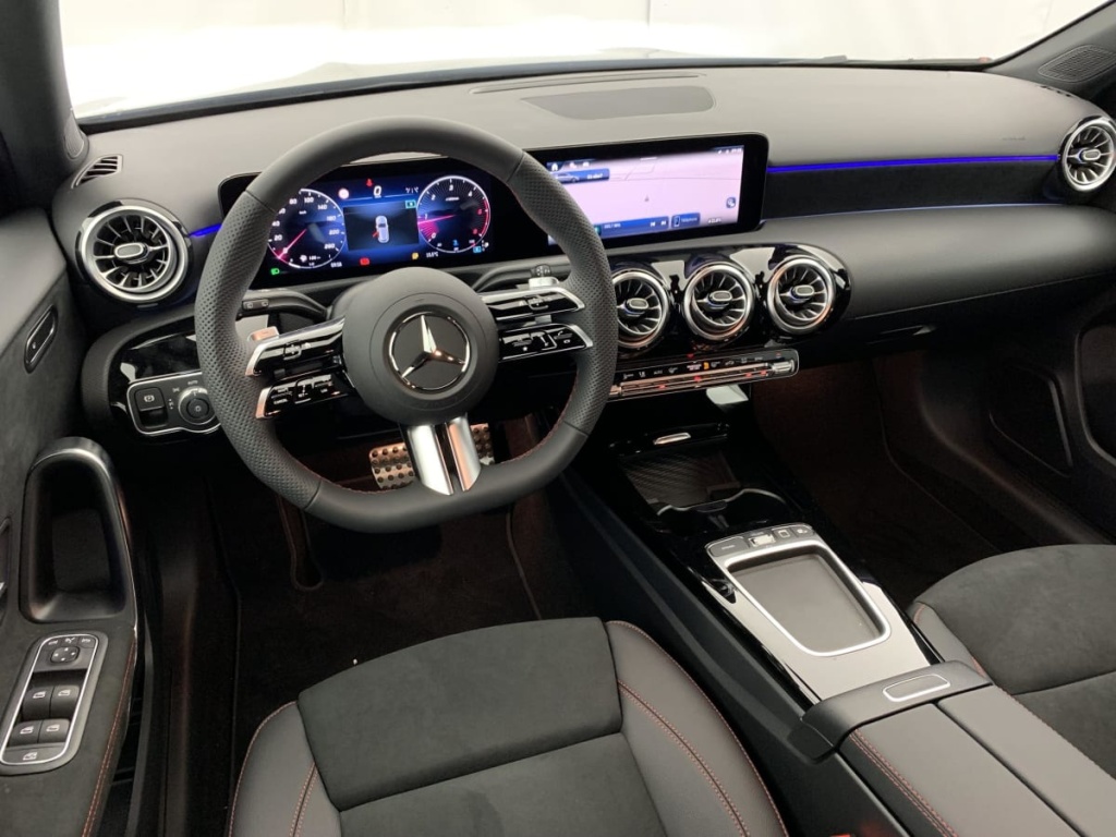 MERCEDES Classe A 200 d 8G-DCT AMG Line - ref: 1-367405 - Photo 14