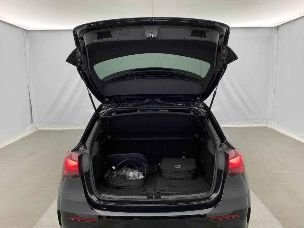 MERCEDES Classe A 250 e Hybrid EQ 8G-DCT AMG Line - ref: 1-367415 - Photo 11
