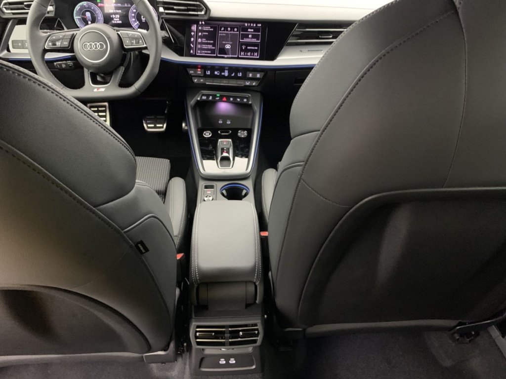 AUDI A3 Sportback 45 TFSI E HYBRIDE RECHARGEABLE 272 S TRONIC 6 S LINE - ref: 1-372749 - Photo 19