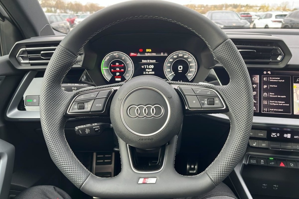 AUDI A3 Sportback 45 TFSI E HYBRIDE RECHARGEABLE 272 S TRONIC 6 S LINE - ref: 1-372751 - Photo 13