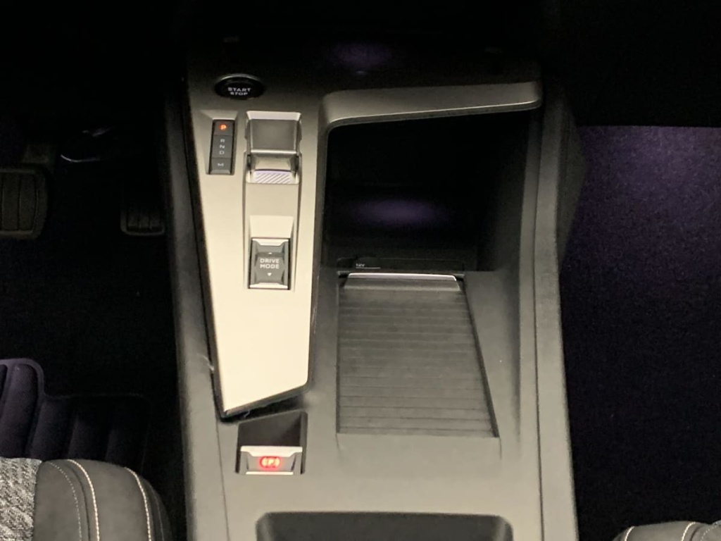 PEUGEOT 308 Hybrid 145 e-DCS6 Allure - ref: 1-374348 - Photo 15