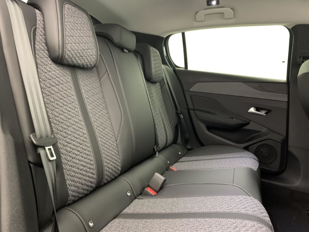 PEUGEOT 308 Hybrid 145 e-DCS6 Allure - ref: 1-374368 - Photo 10