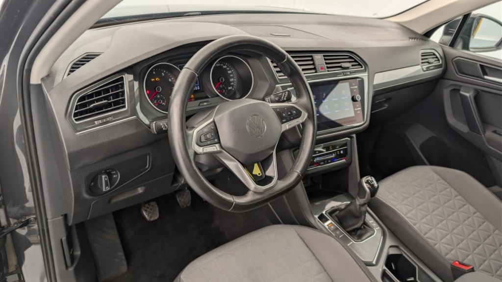 VOLKSWAGEN Tiguan 1.5 TSI 130CH BVM6 LIFE - ref: 1-374897 - Photo 15