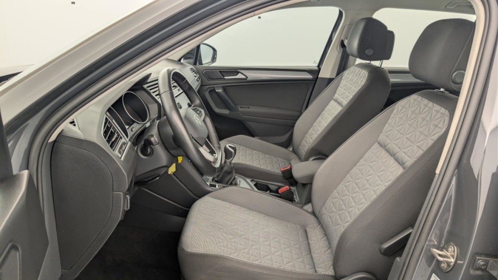 VOLKSWAGEN Tiguan 1.5 TSI 130CH BVM6 LIFE - ref: 1-374897 - Photo 16
