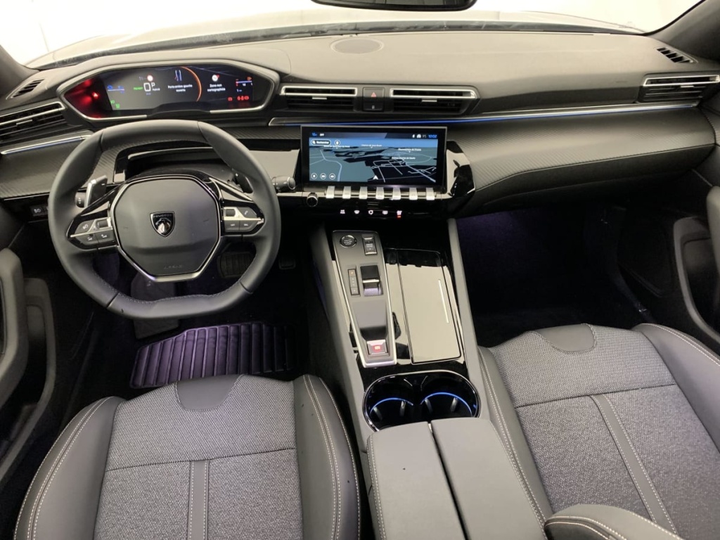 PEUGEOT 508 SW Hybrid 180 e-EAT8 Allure - ref: 1-375478 - Photo 13