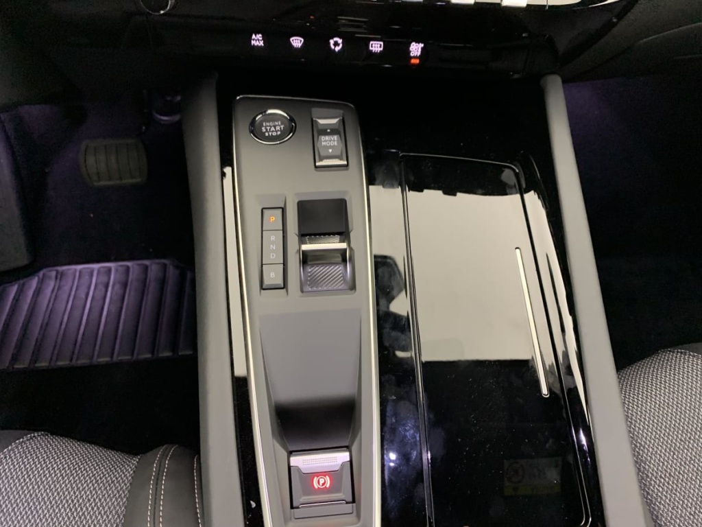 PEUGEOT 508 SW Hybrid 180 e-EAT8 Allure - ref: 1-375478 - Photo 18